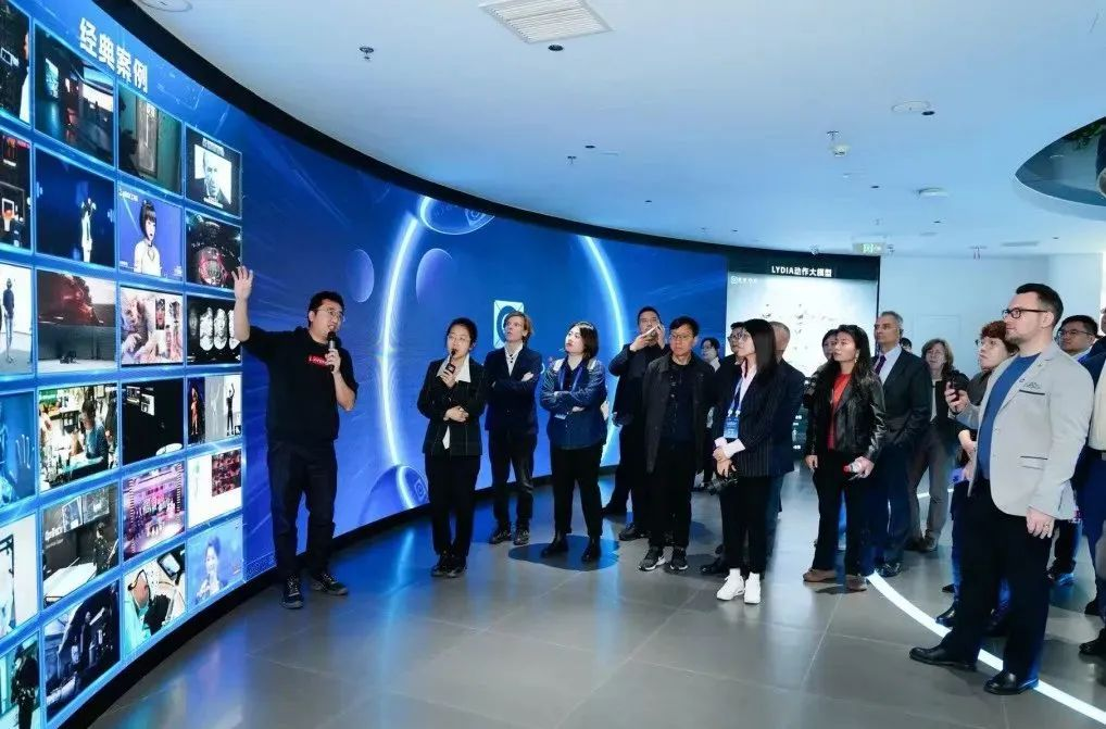 霸榜 | 四大榜单尽数囊括,南宫NG·28(中国)相信品牌的力量集团连续五年斩获“极光”大奖