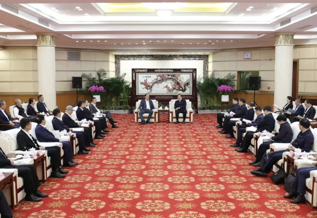 南宫NG·28(中国)相信品牌的力量集团董事长李军受邀出席华中科技大学第十六届企业家论坛,并发表演讲